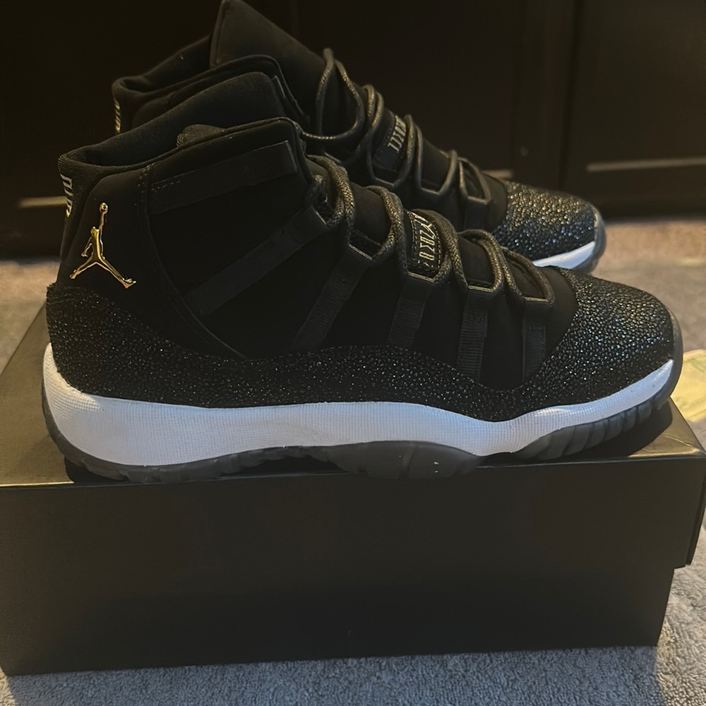 Jordan’s brand new in box, never worn!